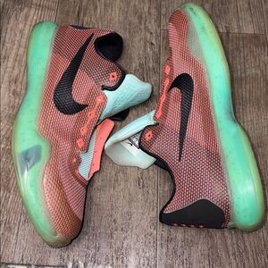 Nike Kobe 10 Easter Size 6.5 Boys